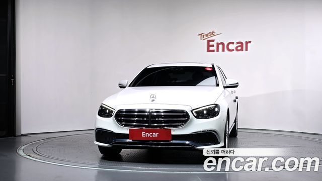 Mercedes-Benz E-Class 2021 — photo 3