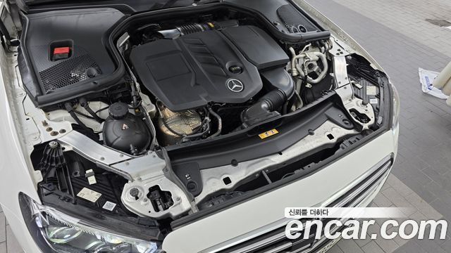 Mercedes-Benz E-Class 2021 — photo 6