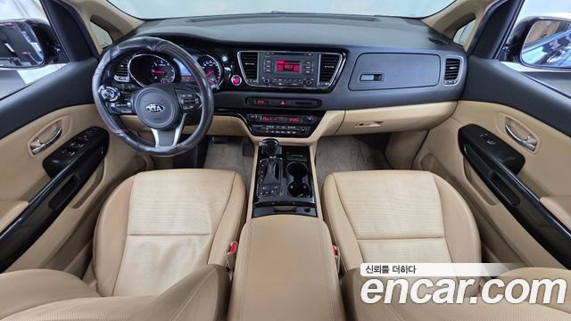 Kia Canival 2016 — photo 10