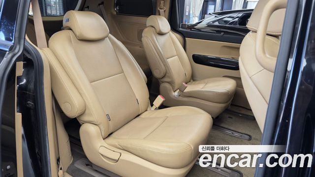 Kia Canival 2016 — photo 17