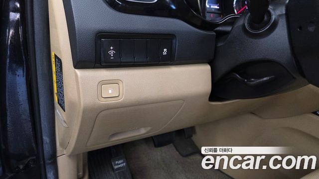 Kia Canival 2016 — photo 21