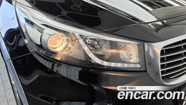 Kia Canival 2016 — photo 8