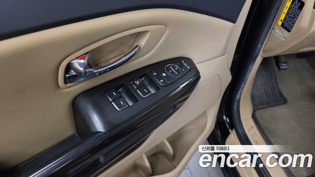 Kia Canival 2016 — photo 29