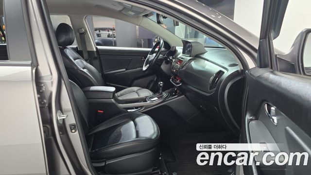 Kia Sportage 2013 — photo 16