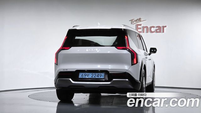 Kia EV9 2024 — photo 4