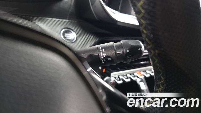 Peugeot 2008 2021 — photo 23