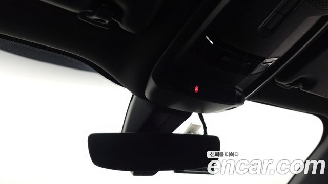 Peugeot 2008 2021 — photo 24