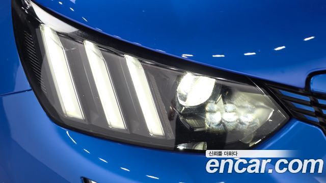 Peugeot 2008 2021 — photo 8