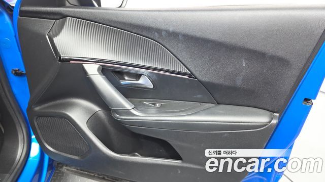 Peugeot 2008 2021 — photo 14