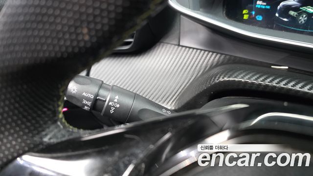 Peugeot 2008 2021 — photo 29