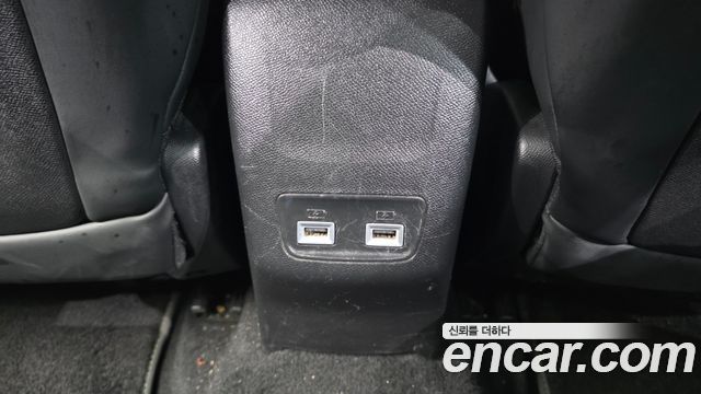 Peugeot 2008 2021 — photo 30