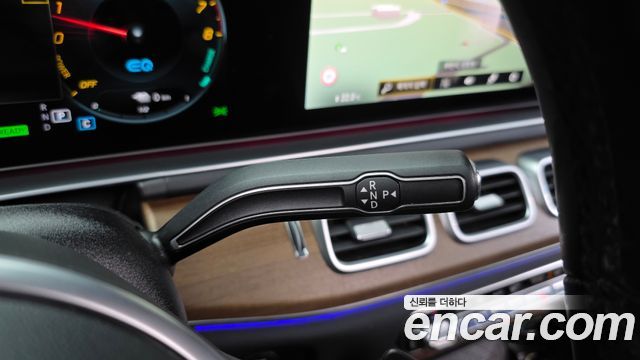 Mercedes-Benz GLE-Class 2021 — photo 9