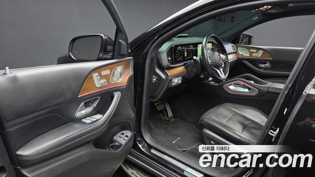Mercedes-Benz GLE-Class 2021 — photo 10