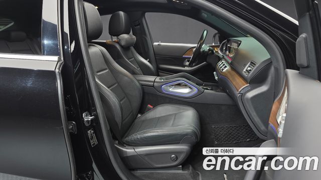 Mercedes-Benz GLE-Class 2021 — photo 11