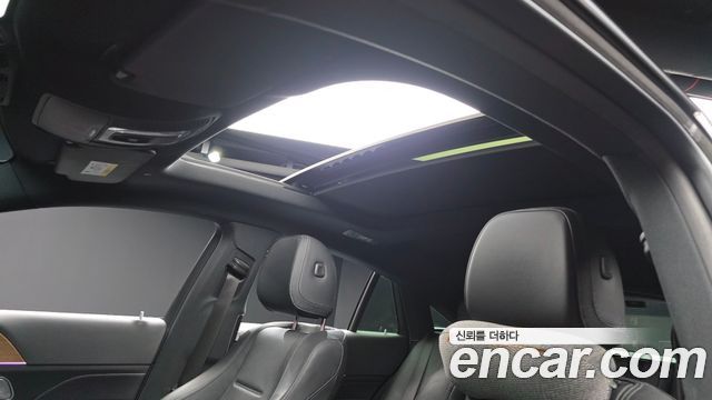 Mercedes-Benz GLE-Class 2021 — photo 16