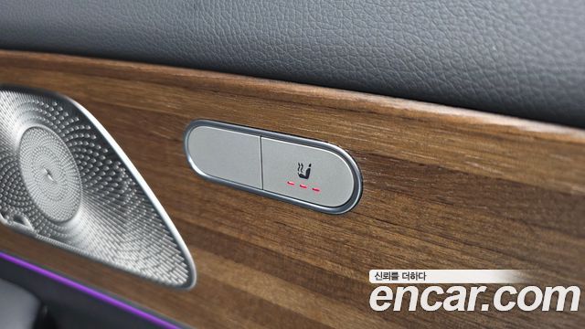 Mercedes-Benz GLE-Class 2021 — photo 19