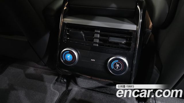 Land Rover Range Rover Sport 2023 — photo 18