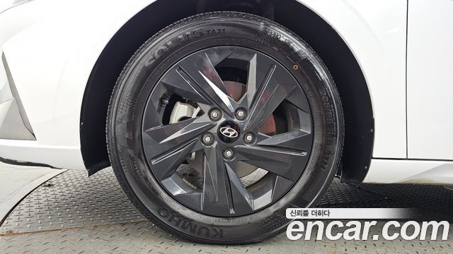 Hyundai AVANTE 2023 — photo 5
