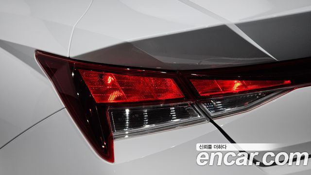 Hyundai AVANTE 2023 — photo 9