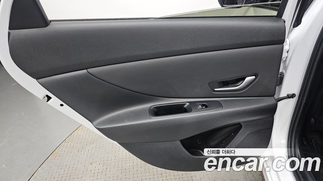 Hyundai AVANTE 2023 — photo 15