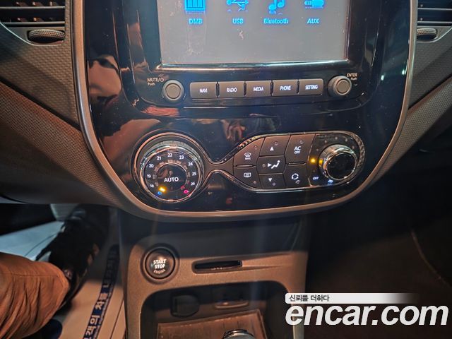 Renault Korea QM3 2015 — photo 14