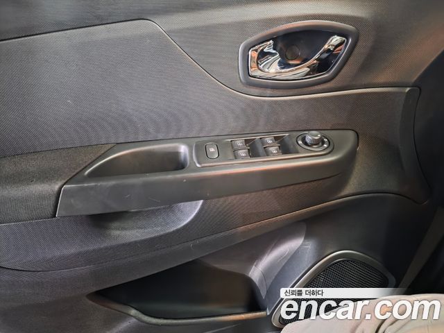 Renault Korea QM3 2015 — photo 16