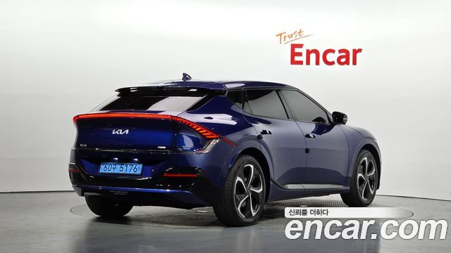 Kia EV6 2022 — photo 2