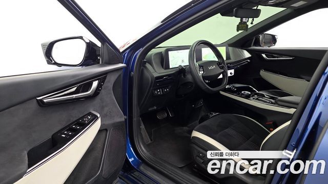 Kia EV6 2022 — photo 13
