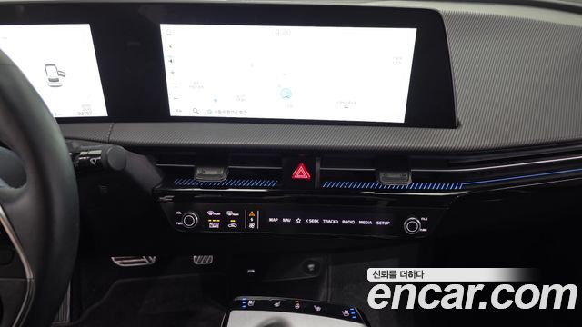 Kia EV6 2022 — photo 19