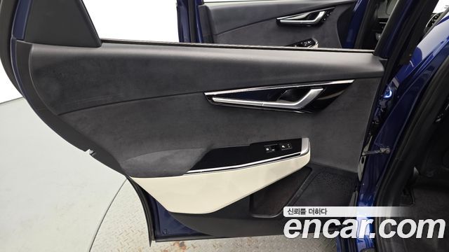 Kia EV6 2022 — photo 15