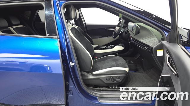 Kia EV6 2022 — photo 16