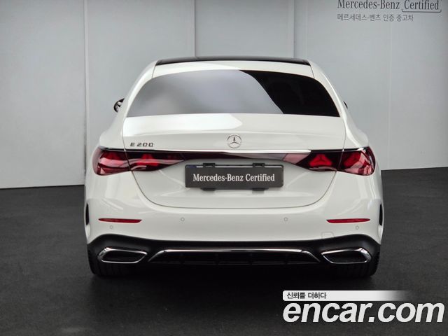 Mercedes-Benz E-Class 2026 — photo 4