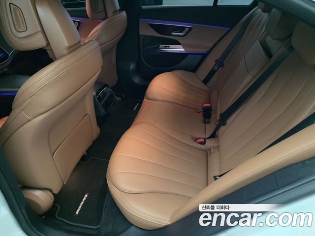 Mercedes-Benz E-Class 2026 — photo 11