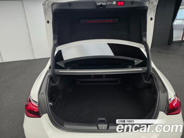 Mercedes-Benz E-Class 2026 — photo 19