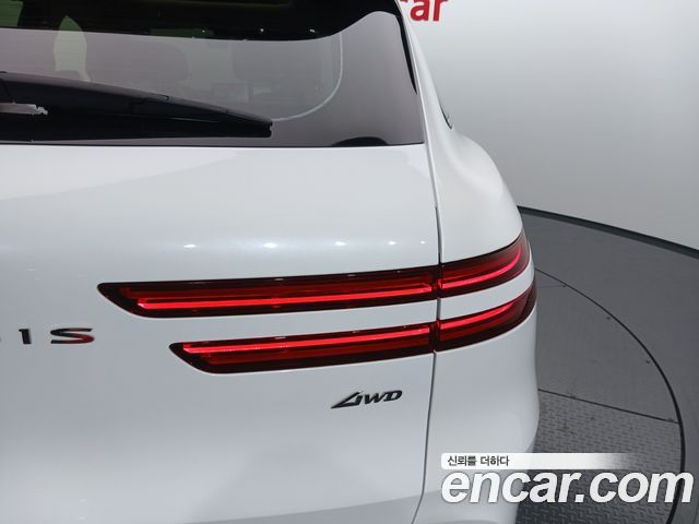 Genesis GV70 2023 — photo 9