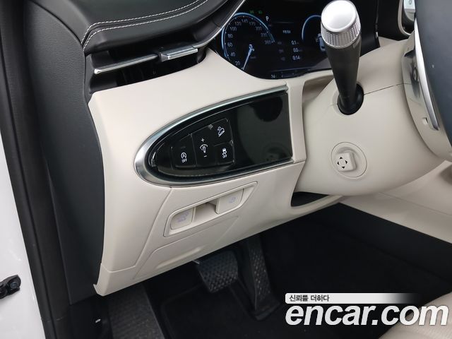 Genesis GV70 2023 — photo 28
