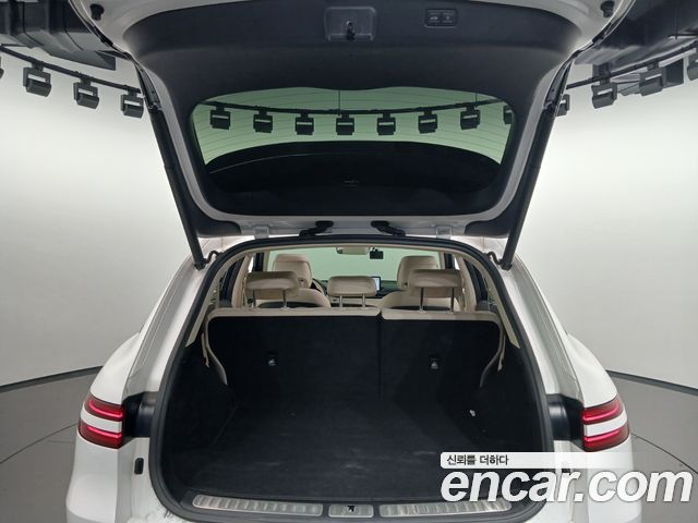 Genesis GV70 2023 — photo 37
