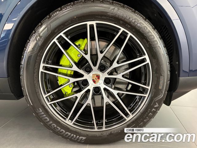 Porsche Cayenne 2026 — photo 5