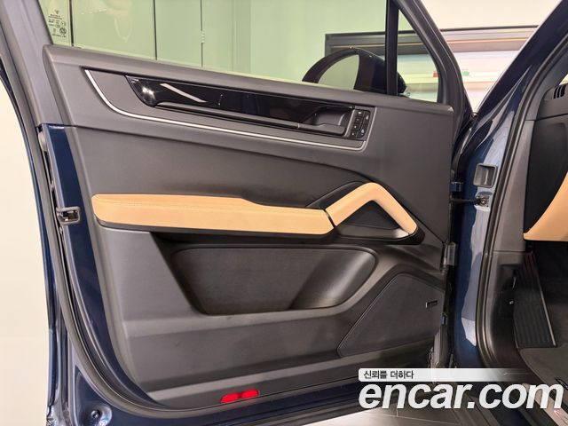 Porsche Cayenne 2026 — photo 12