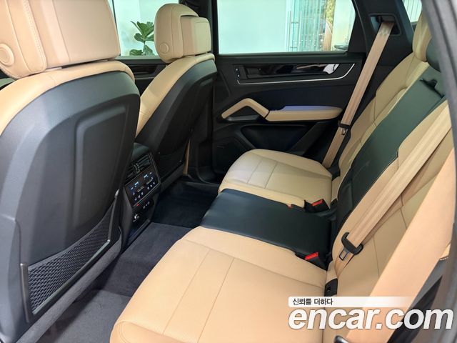 Porsche Cayenne 2026 — photo 17