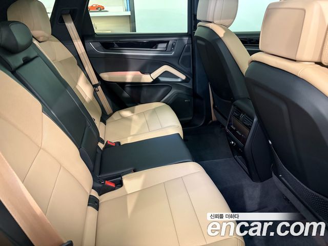 Porsche Cayenne 2026 — photo 20