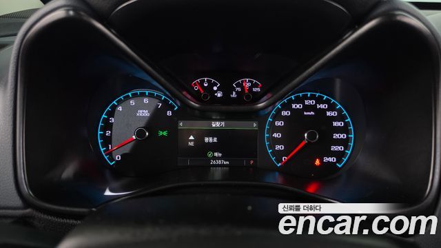 Chevrolet Korea Colorado 2022 — photo 11