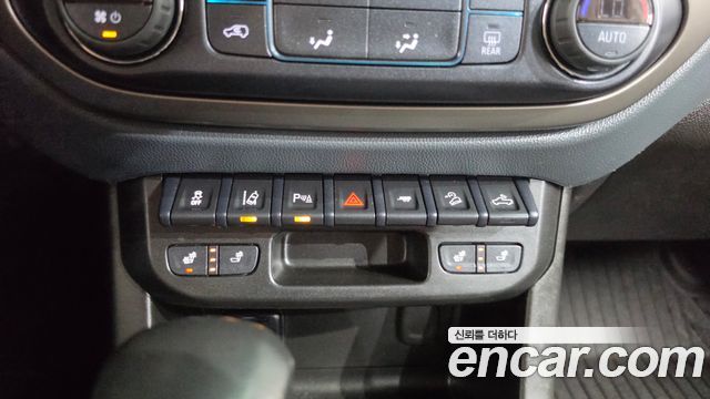 Chevrolet Korea Colorado 2022 — photo 31