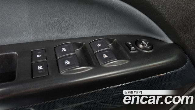 Chevrolet Korea Colorado 2022 — photo 32