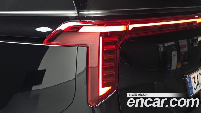 Kia Canival 2025 — photo 9