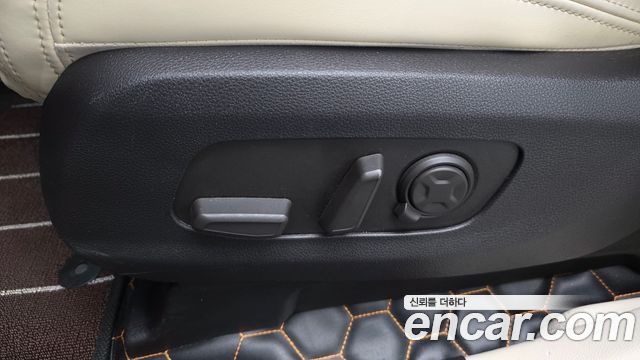 Kia Canival 2025 — photo 31