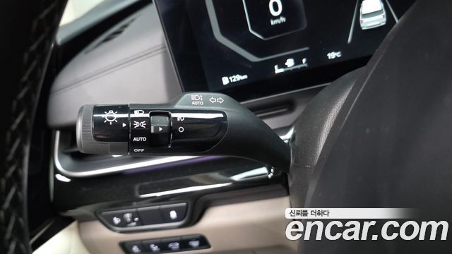 Kia Canival 2025 — photo 40