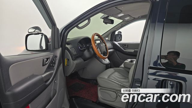 Hyundai Starex 2021 — photo 10