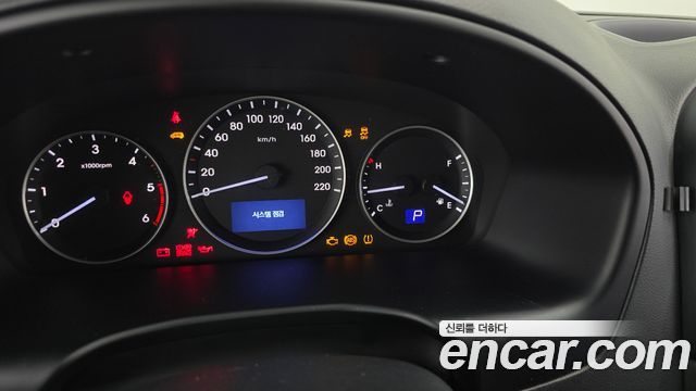 Hyundai Starex 2021 — photo 13