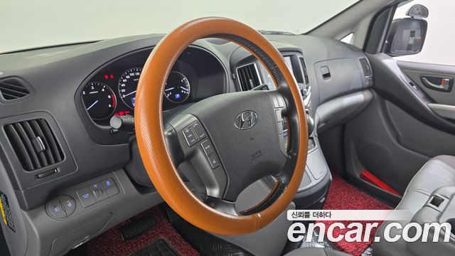 Hyundai Starex 2021 — photo 14